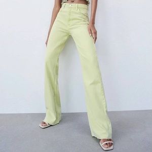 🆕 ZARA Wide Leg Denim Jeans with Raw Hem in Light Green SZ 6